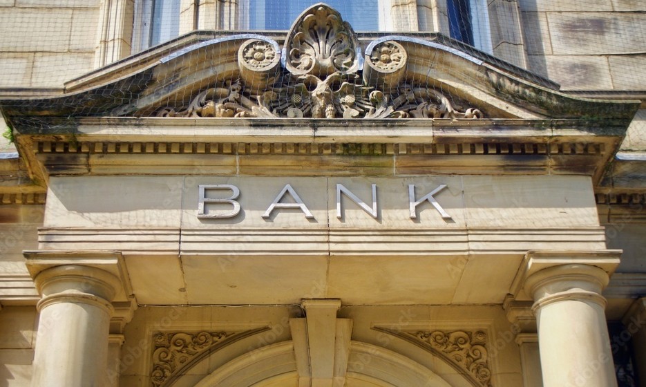 Financial Institutions (Banks & Credit Unions)